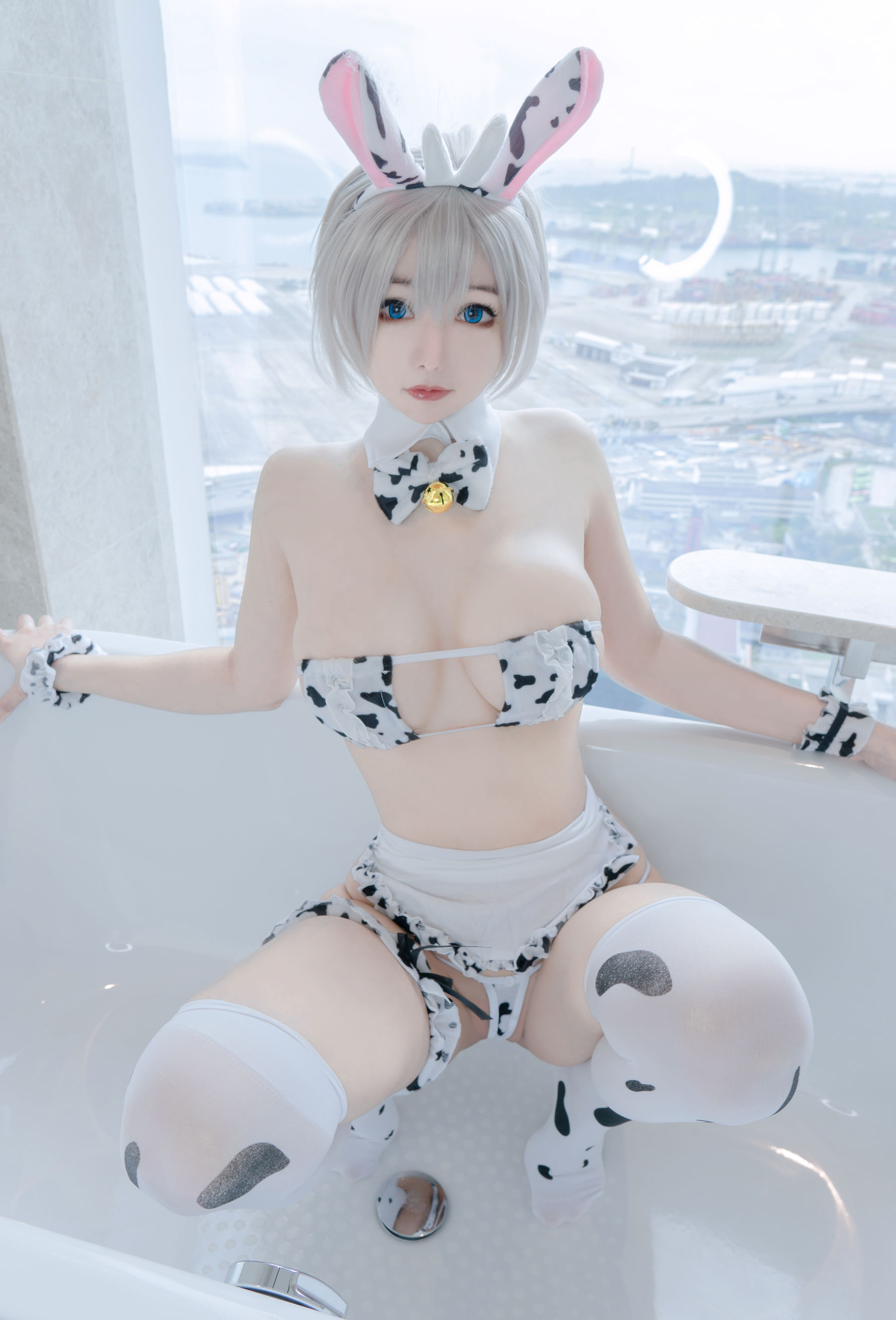 Kitkat Cosplay - 2023.02.21   Uzaki Cow Maid（18P）-写真套图网
