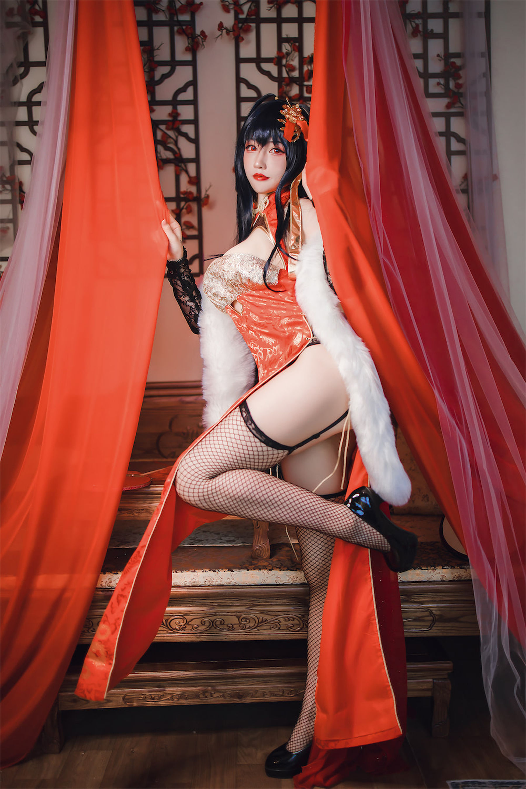 [福利COS] Coser衣衣 - 碧蓝航线 大凤旗袍（34P）