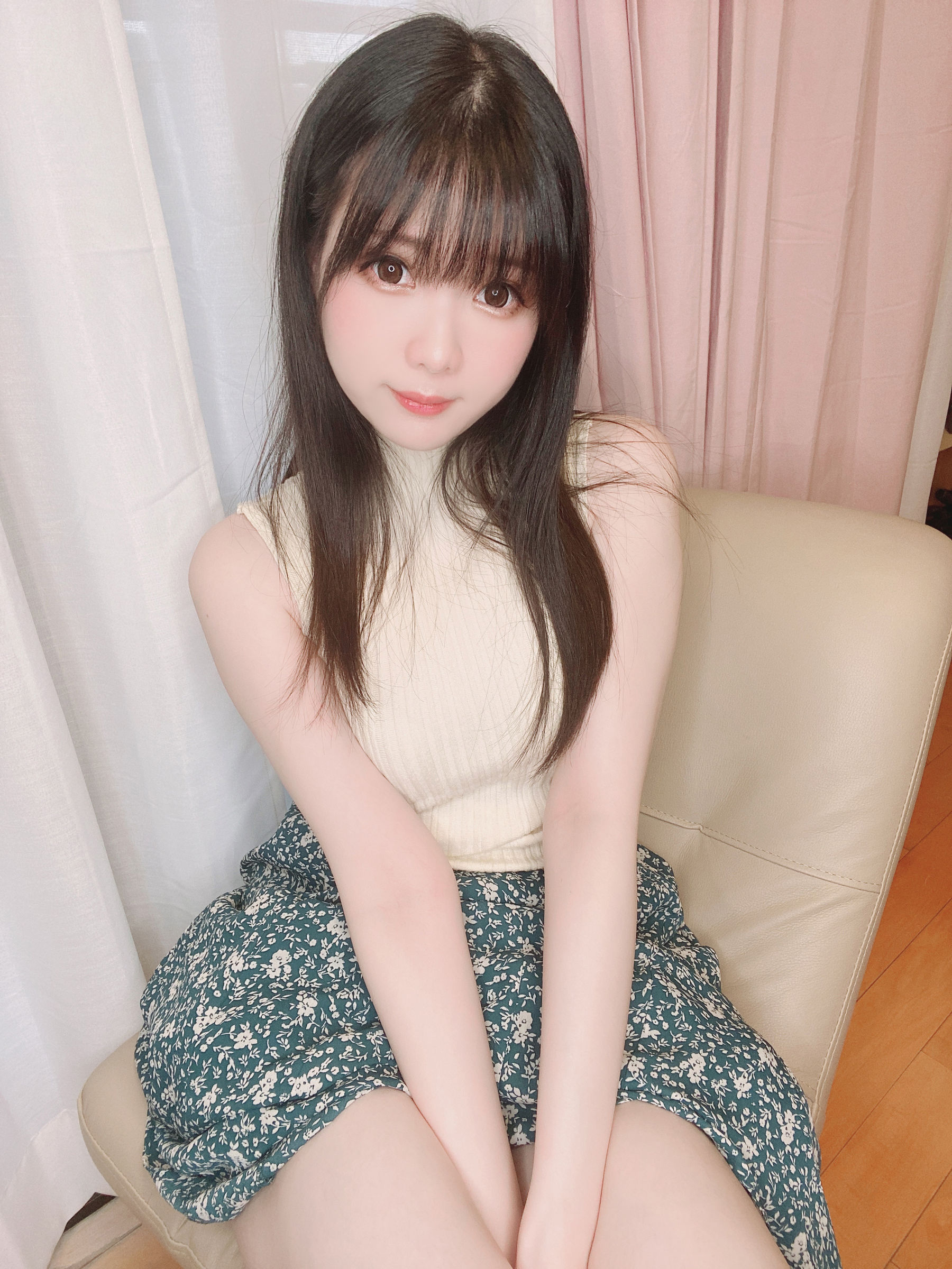 [福利COS] 微博妹纸霜月shimo - お疲れ様でした！（10P）