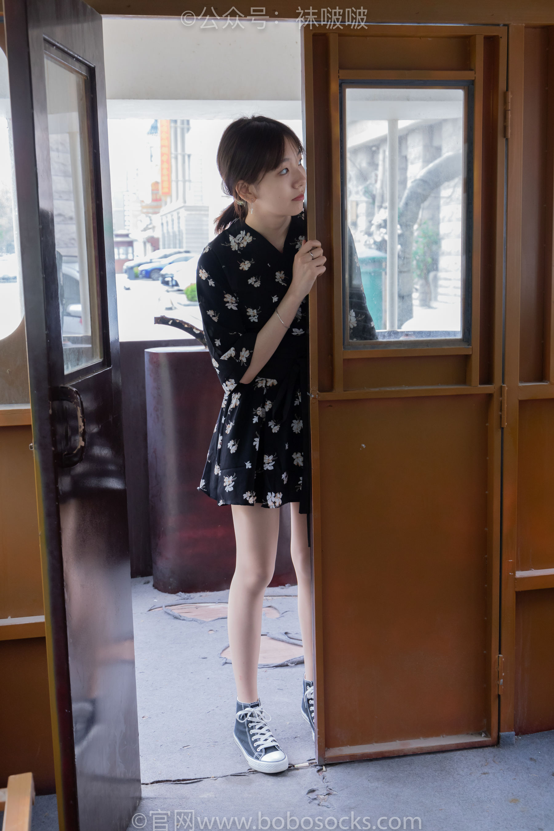 BoBoSocks袜啵啵 No.013 小甜豆-匡威帆布鞋、浅灰色短棉袜、肉丝（132P）