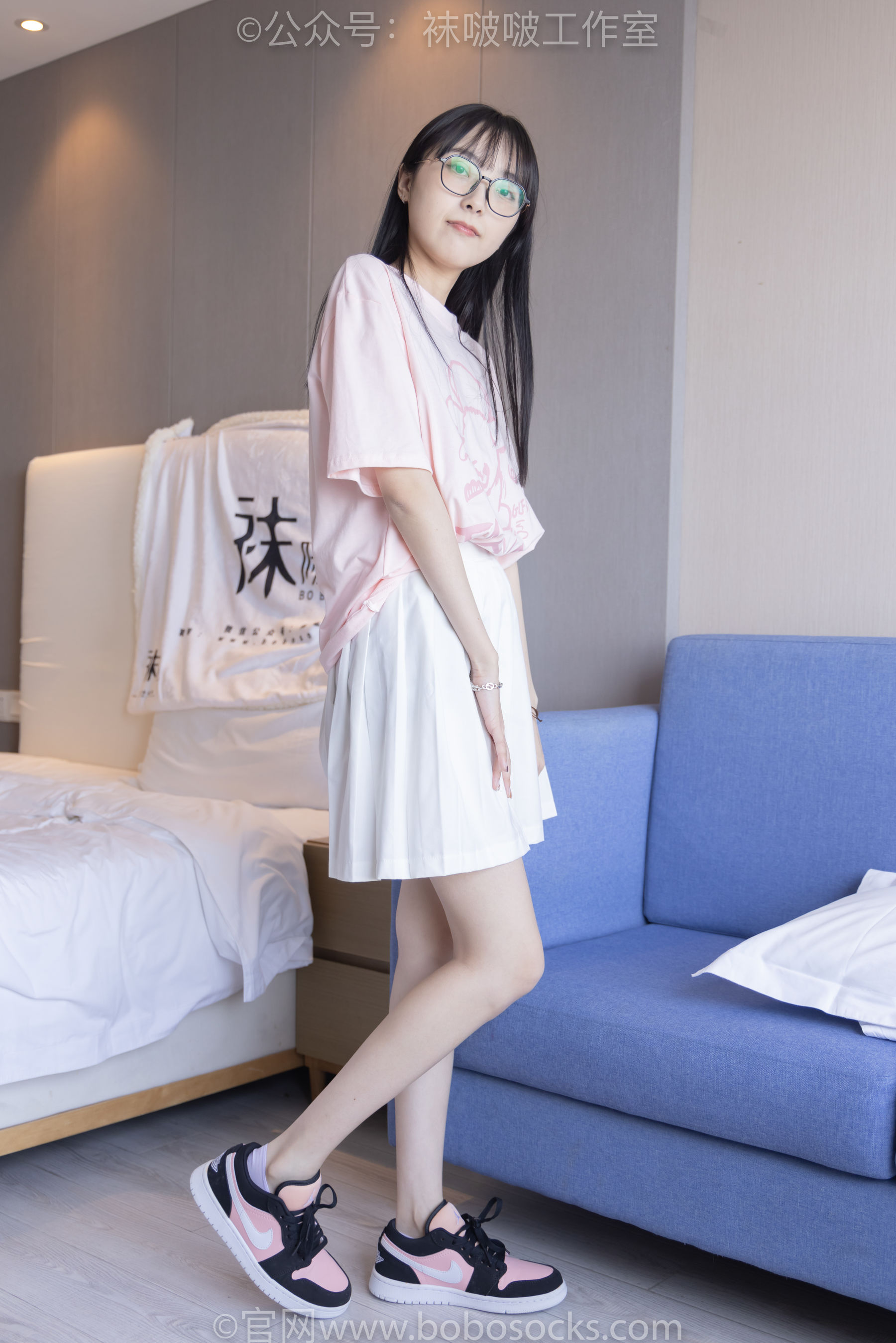 BoBoSocks袜啵啵 No.091 稚予-板鞋、淡粉色船袜、黑色船袜、裸足（148P）