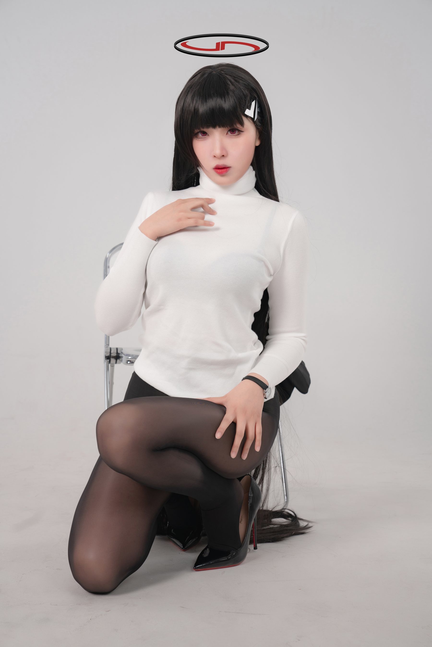 轩萧学姐 - 碧蓝档案 莉音 白毛衣（13P）