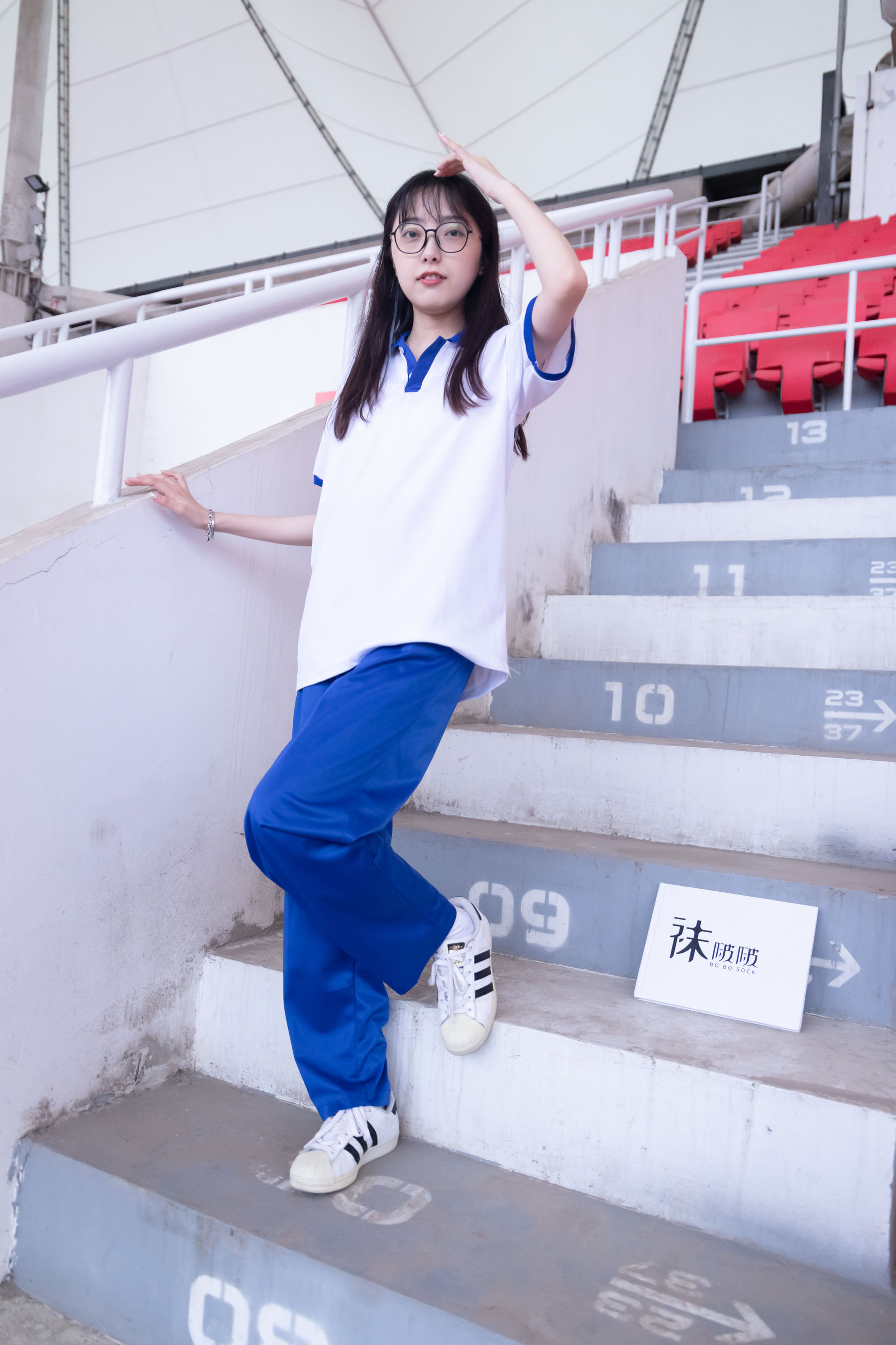 BoBoSocks袜啵啵 No.002 稚予-校服、贝壳头、白棉袜、裸足（138P）-爱变色