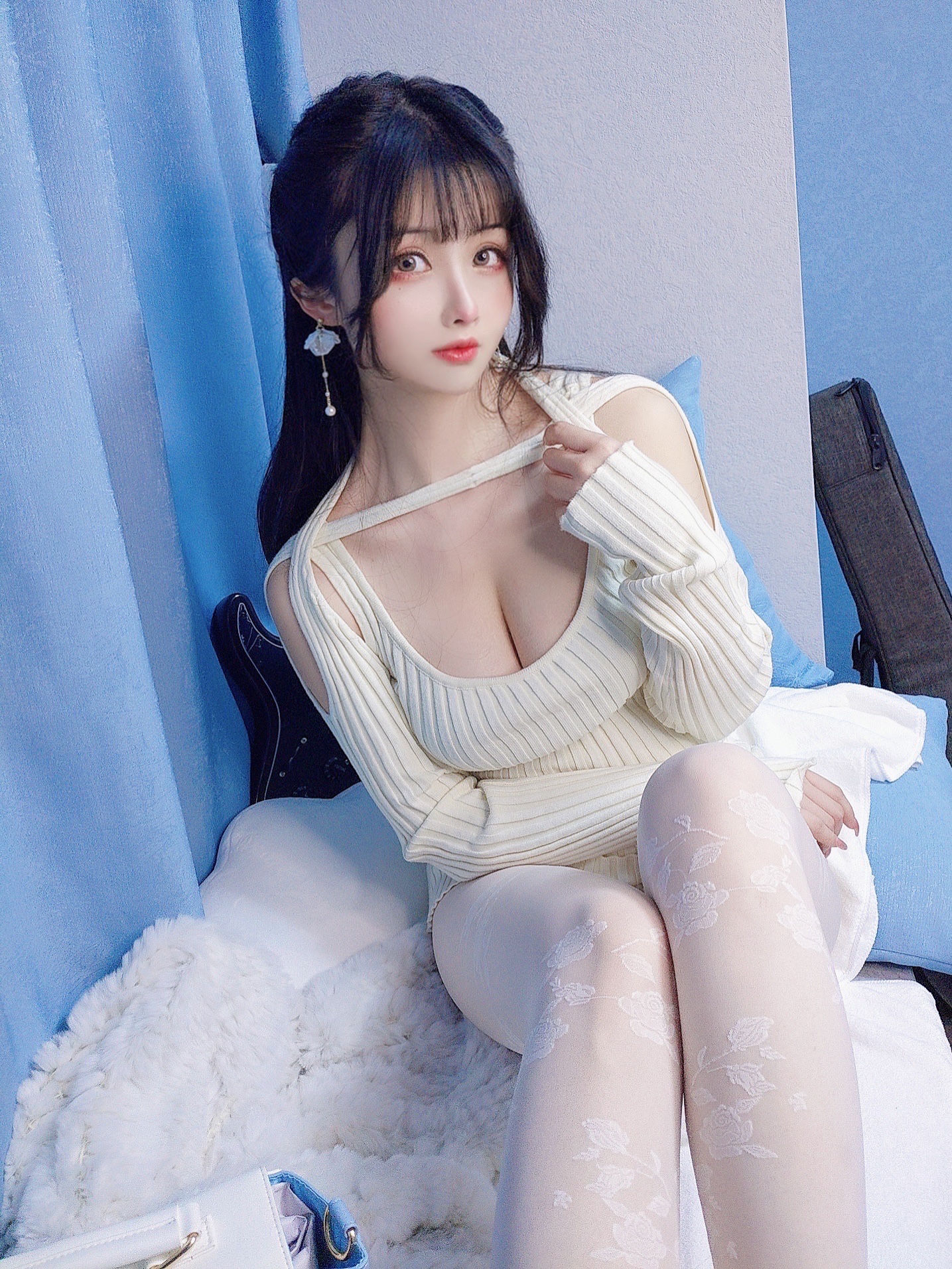 [福利COS] COS福利rioko凉凉子(肉扣热热子) - 元宵节特辑（25P）