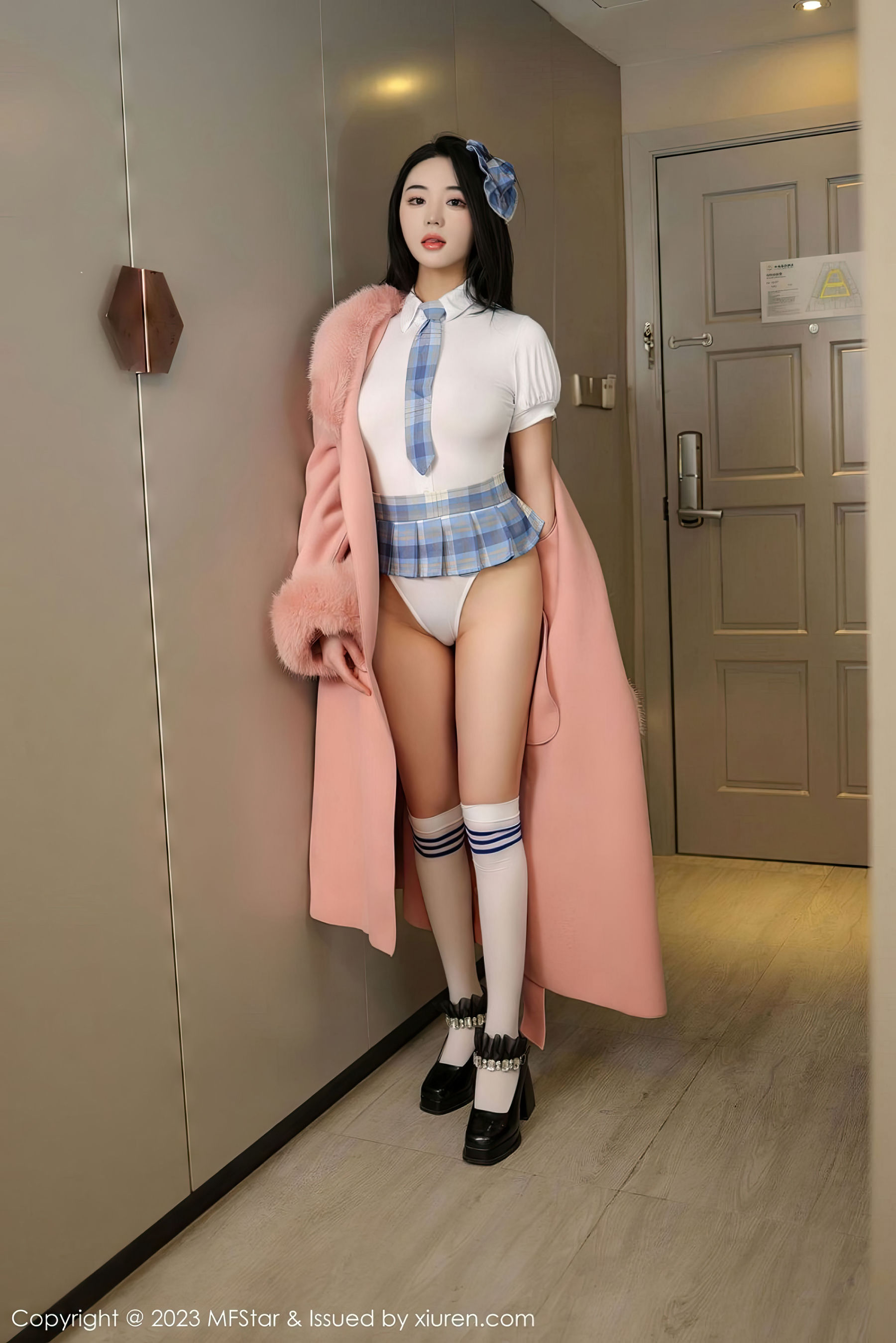 [MFStar]范模学院 2023.03.02 Vol.591 汐汐爱吃草莓（82P）