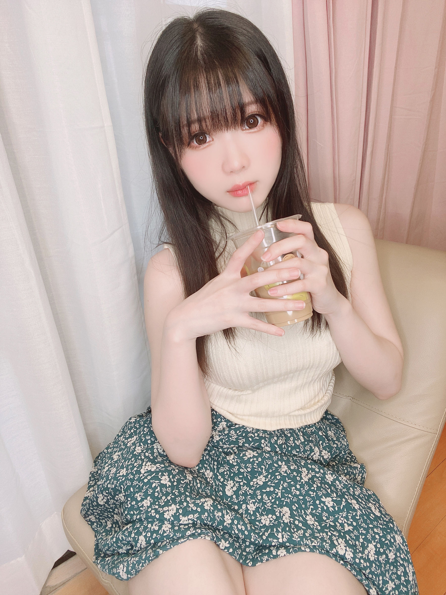 [福利COS] 微博妹纸霜月shimo - お疲れ様でした！（10P）