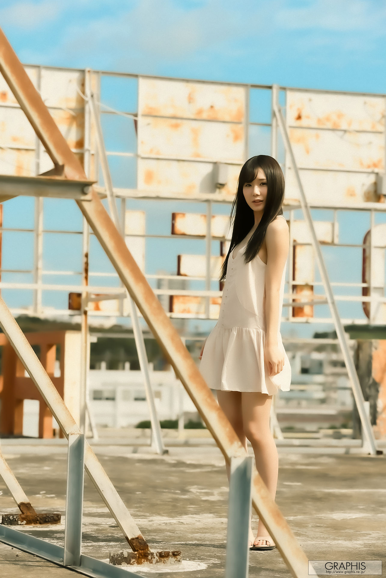 [Graphis] 2022.04 每日一枚 Miru Sakamichi 坂道みる（13P）