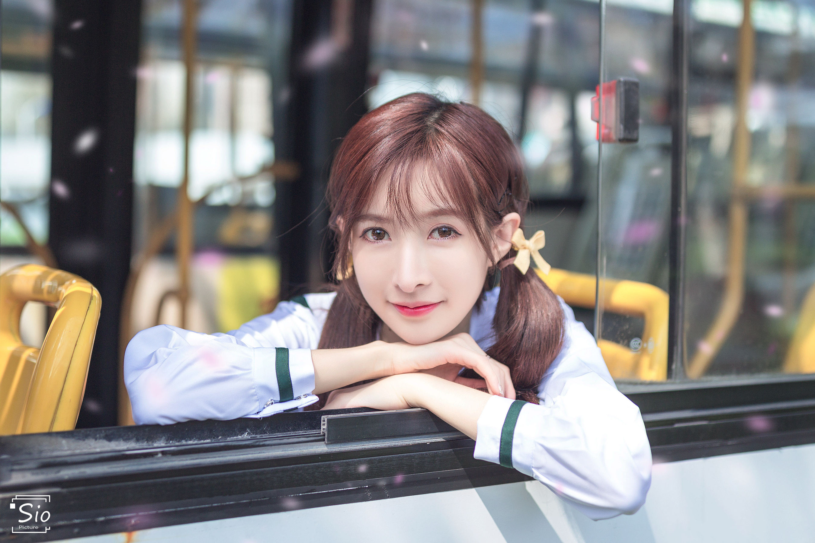 王羽衫 -   JK大巴（19P）