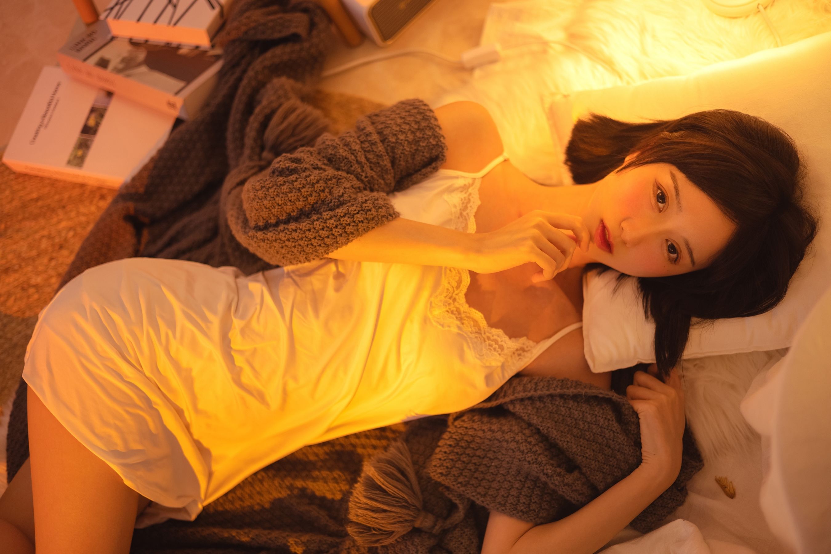 [福利COS] 萌系小姐姐木绵绵OwO - 红酒好喝（28P）