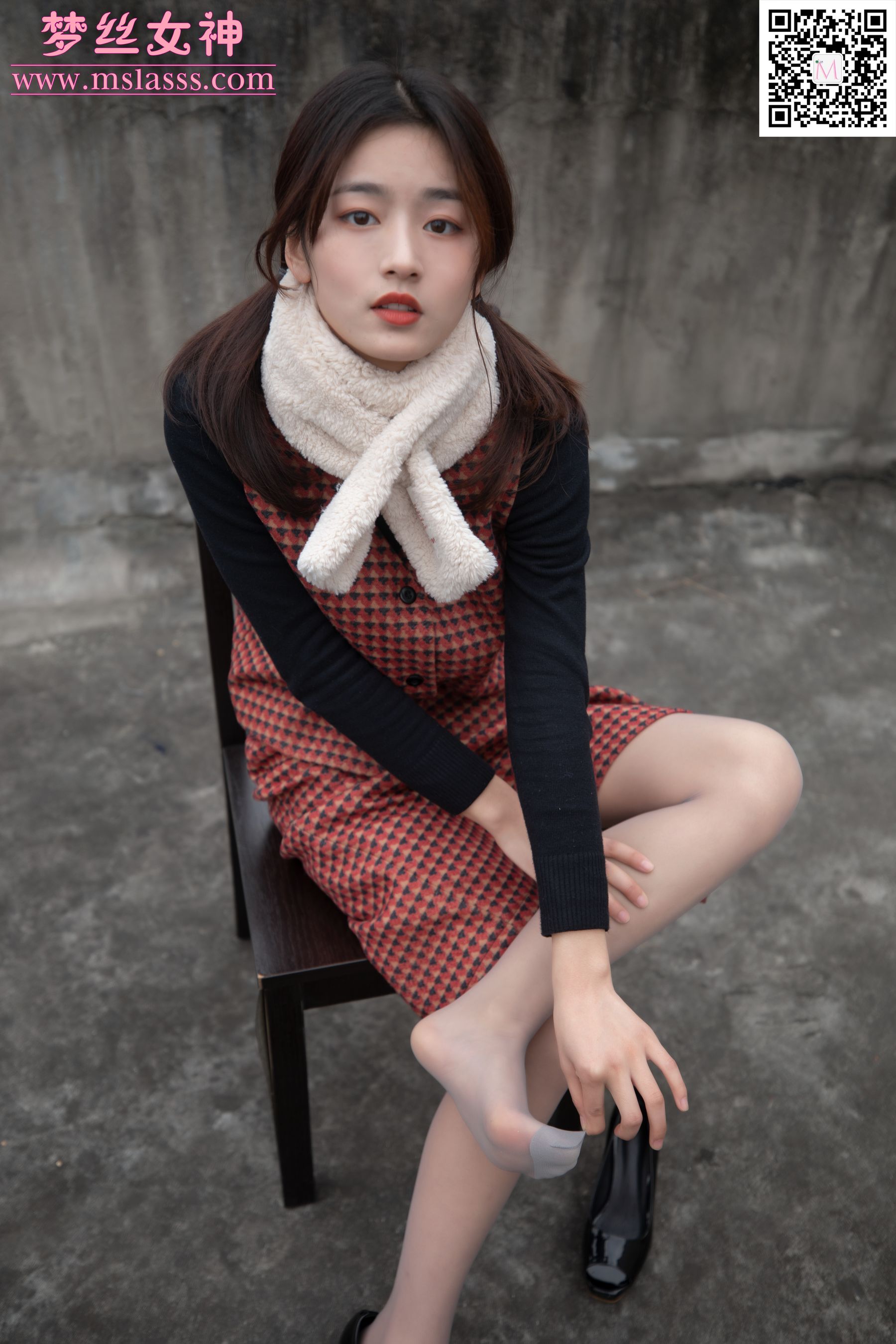 [梦丝女神MSLASS]  璇璇 天台少女（53P）