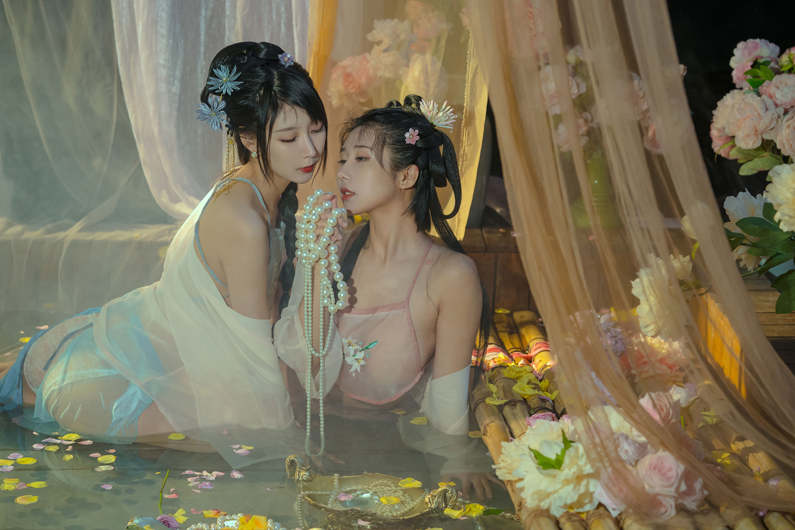 [福利COS] 云溪溪 - 奶桃 水池（34P）