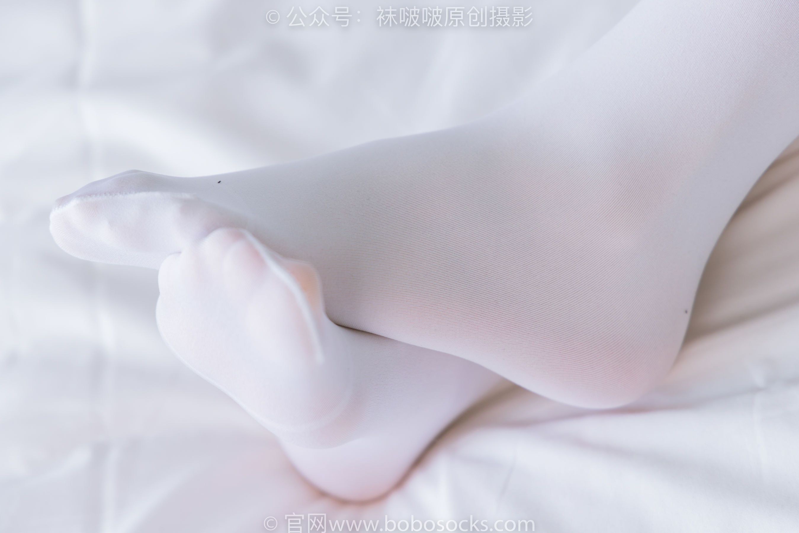 BoBoSocks袜啵啵 No.214 小沫 -黑色运动鞋、厚白丝（141P）