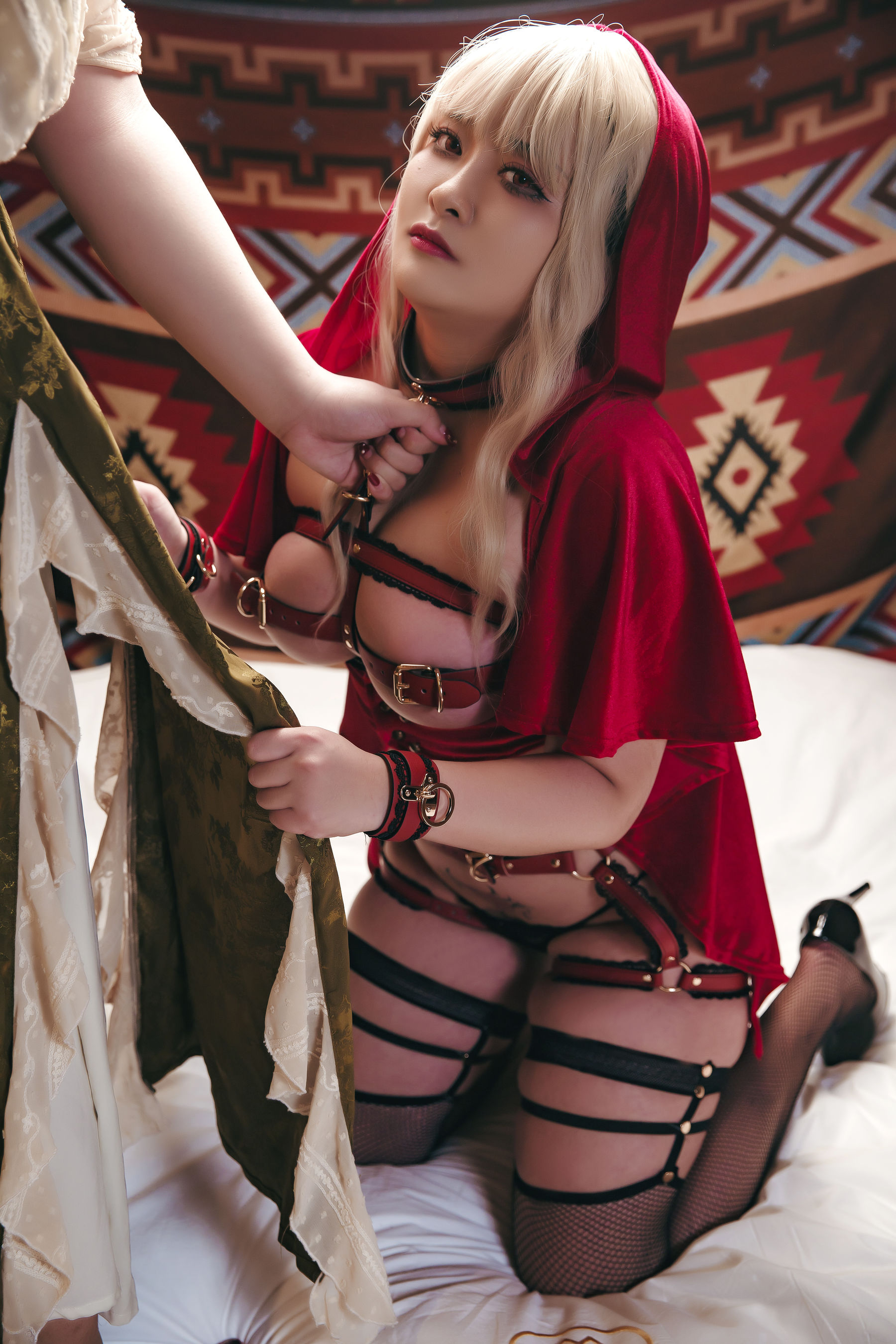 动漫博主洛璃LoLiSAMA - 暗黑小红帽（88P）