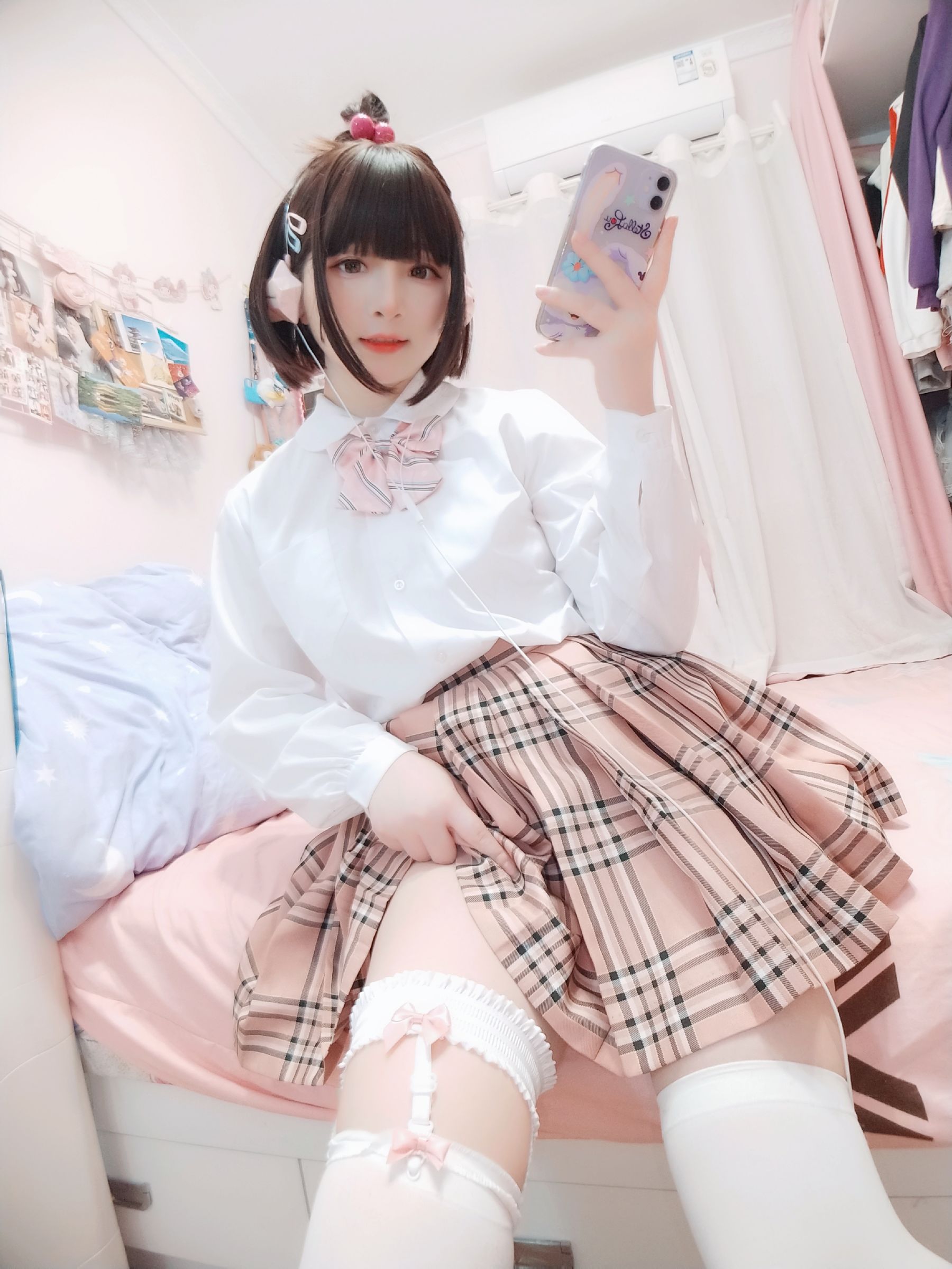 [COS福利] 二次元美女古川kagura - 白丝JK（41P）