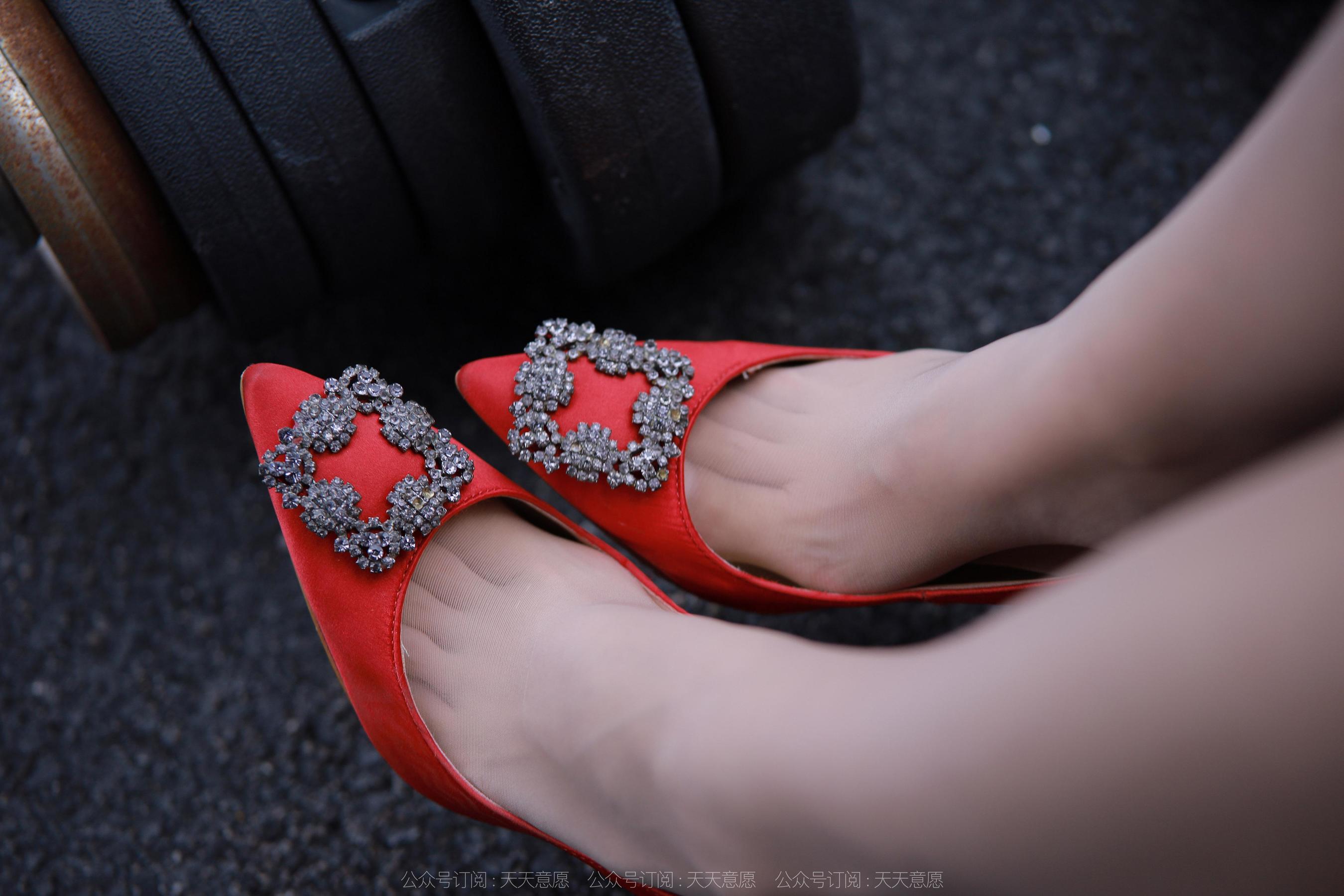 IESS异思趣向 - 模特：小宝 《都市女白领》（87P）