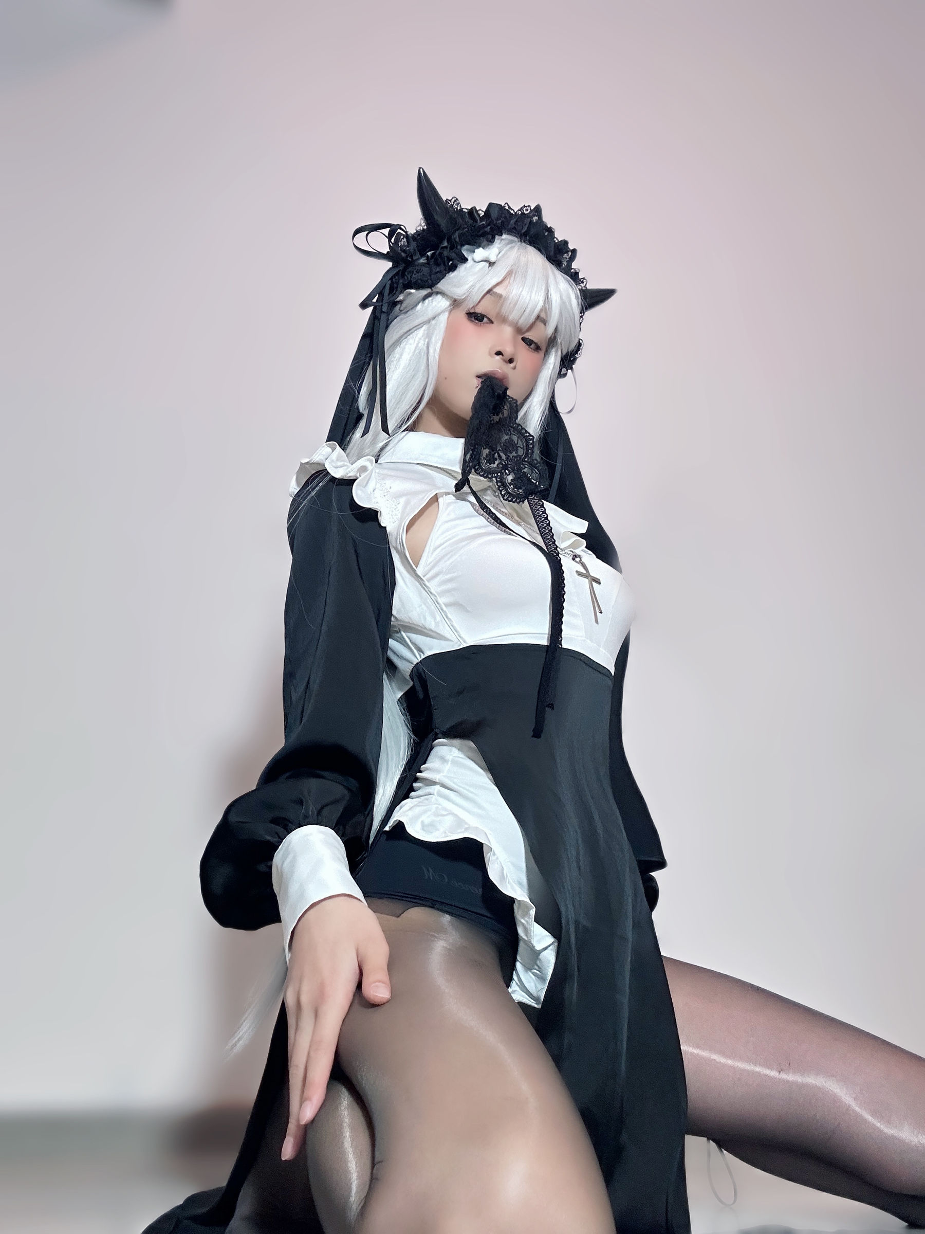 聂傲娇 - 修女（11P）