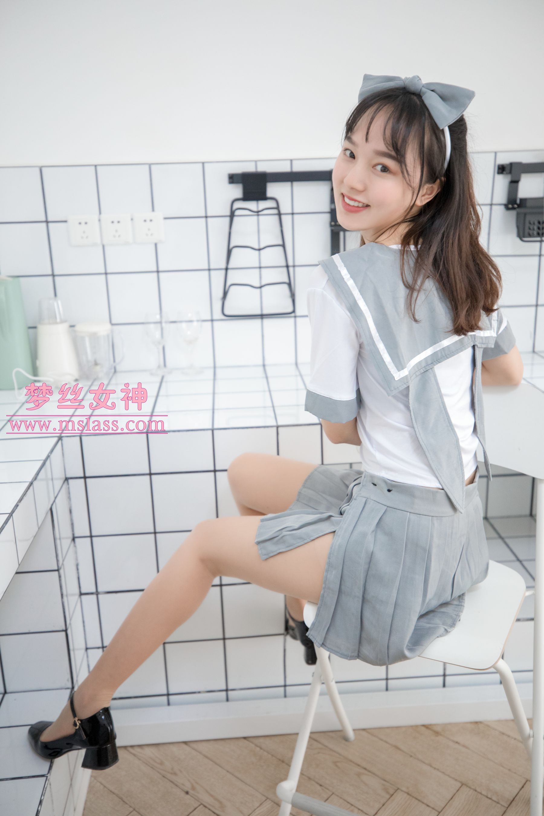 [梦丝女神MSLASS]  玥玥 白色丝袜空间（81P）