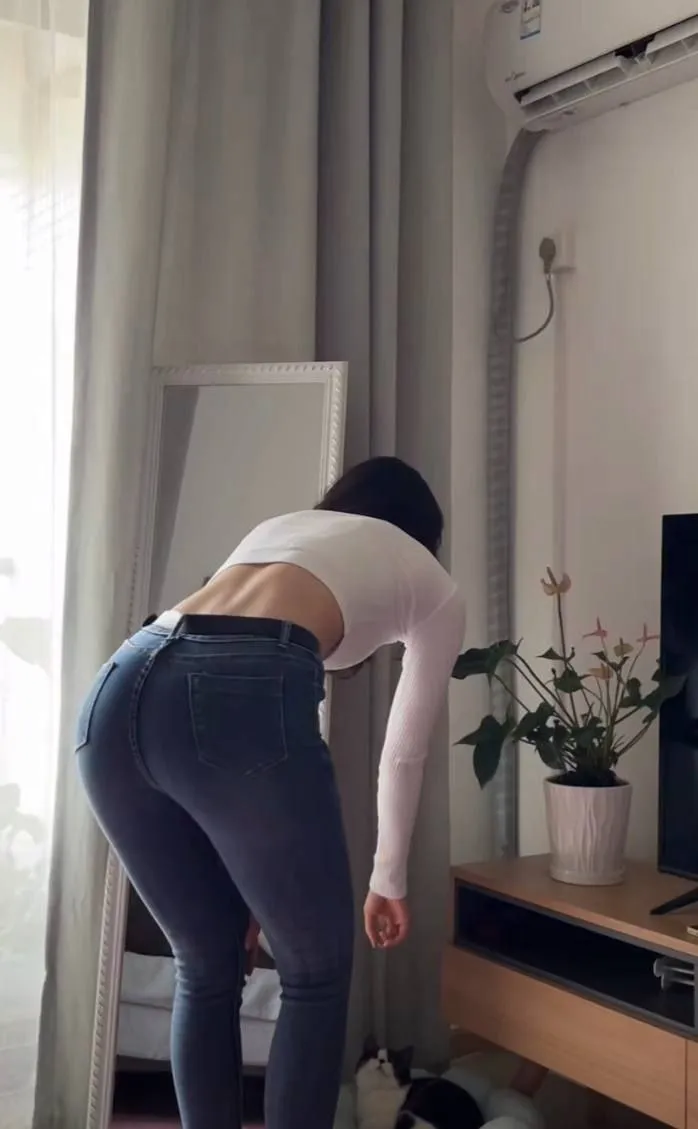 【美图图鉴】美臀图鉴 第72期（50P）