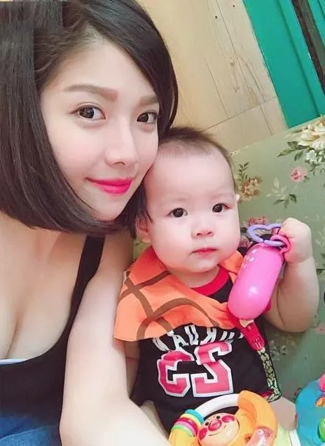 【美图图鉴】美胸图鉴 第28期（50P）-爱变色