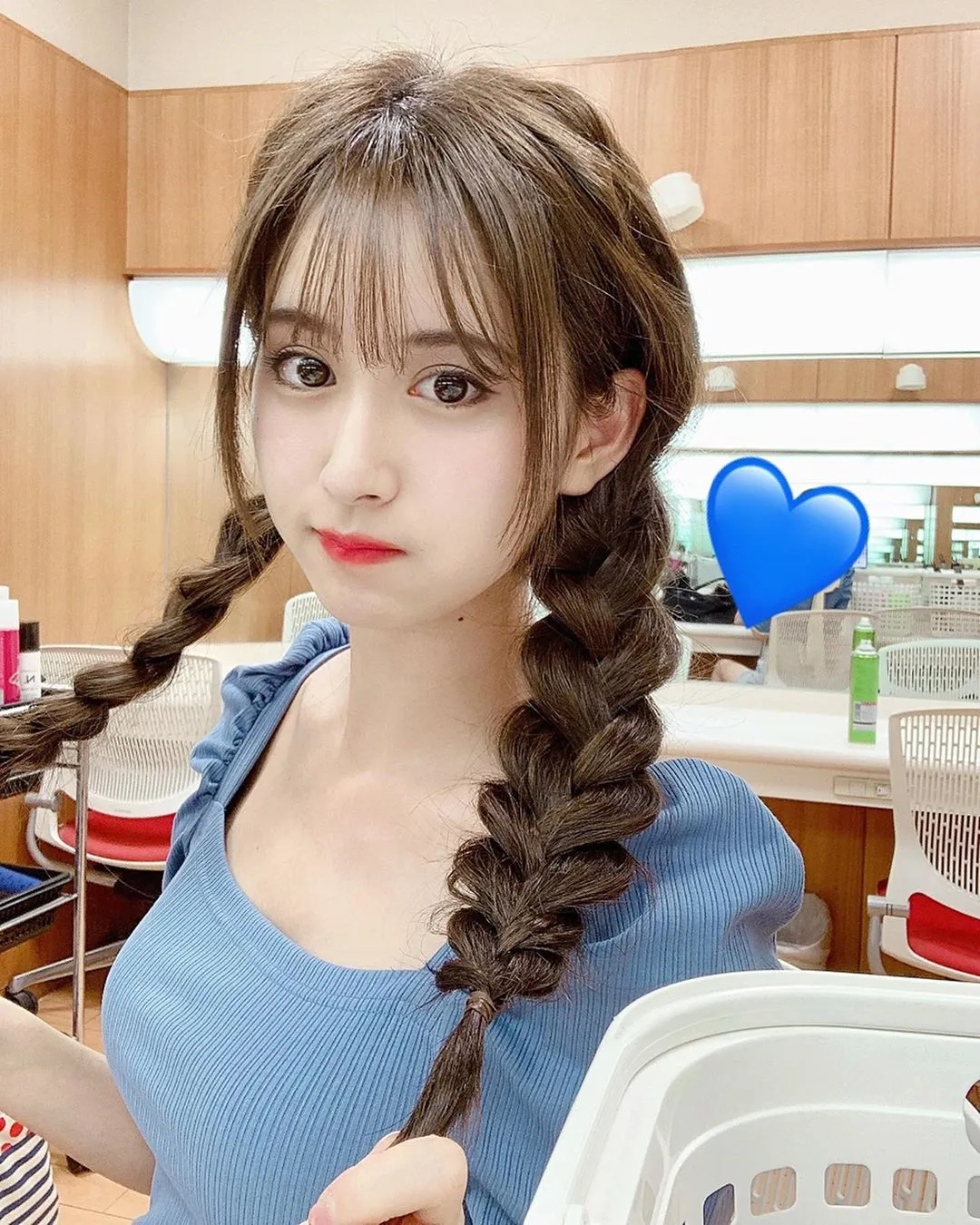 阿部菜渚美 ビジネスクリックキャスターの泳装写真 21P