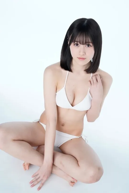 制コレ2020　ファイナリストグラビア　64P②