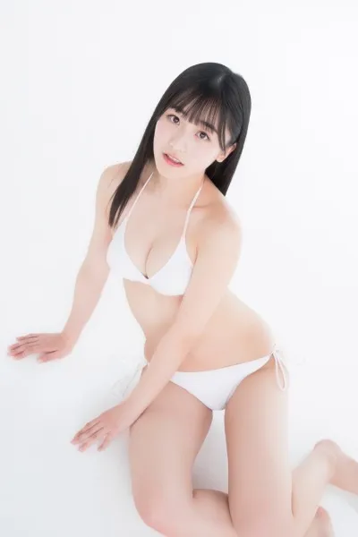 制コレ2020　ファイナリストグラビア　64P②