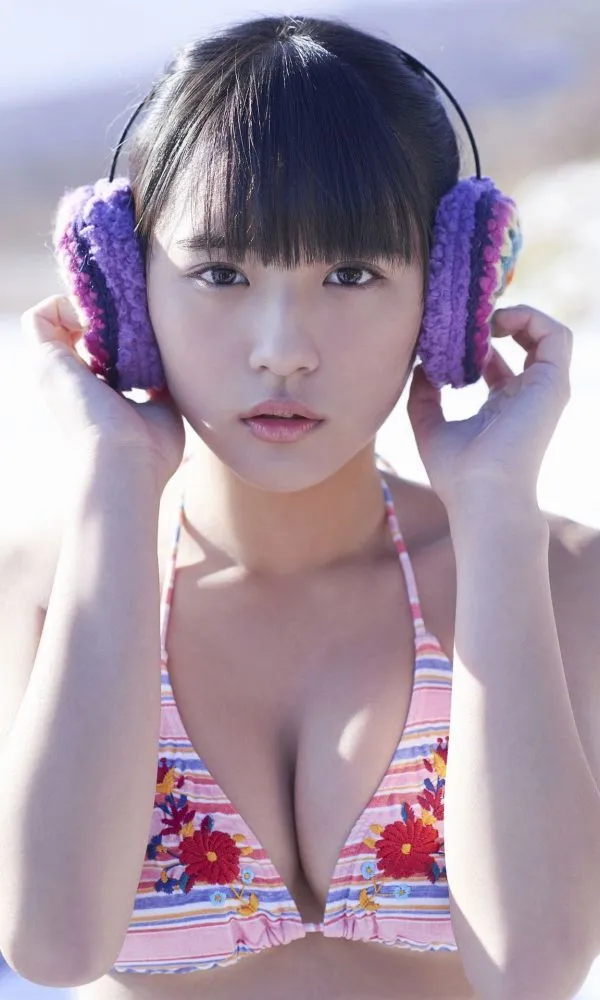 浅川梨奈　グラビア泳装写真　58P③