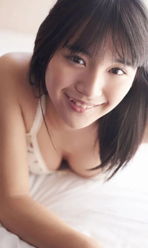 浅川梨奈　グラビア泳装写真　58P③