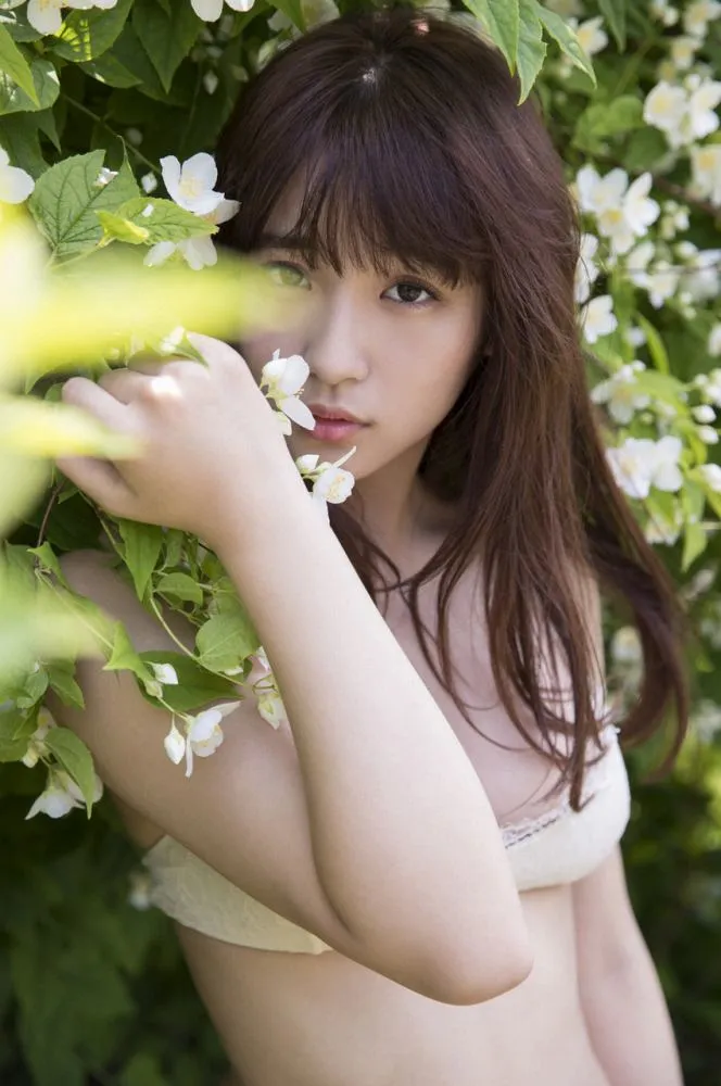 浅川梨奈　グラビア泳装写真　58P③